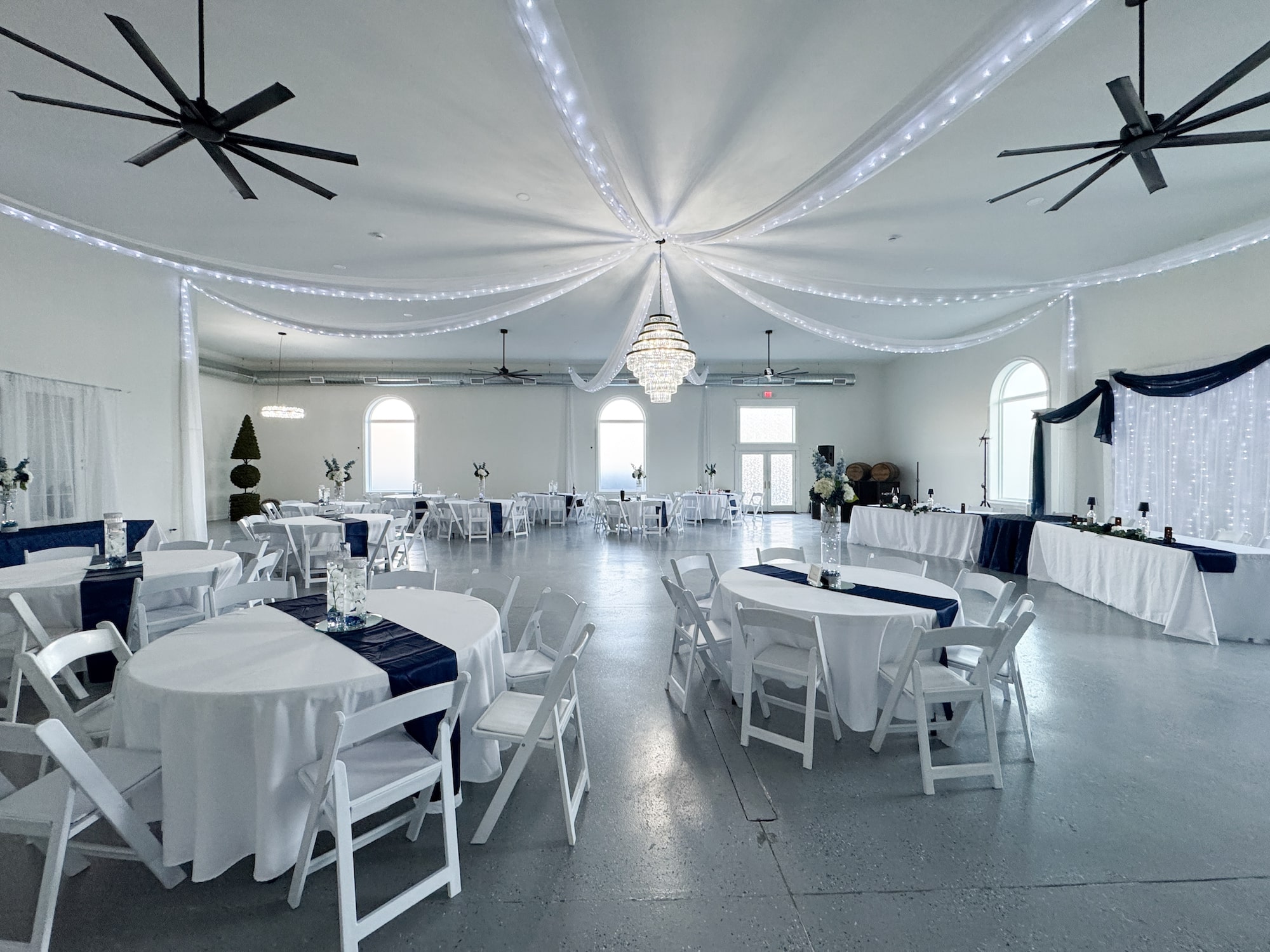 Elegant pavilion dining area at Crume Haven Winery